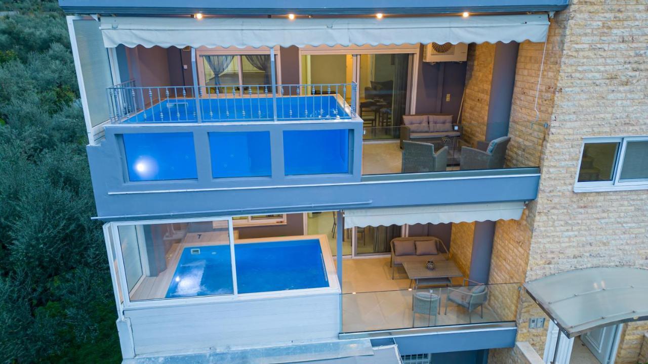 Grand Suites With Private Pools Kalamata Exteriér fotografie