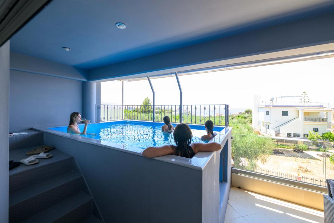Grand Suites With Private Pools Kalamata Exteriér fotografie