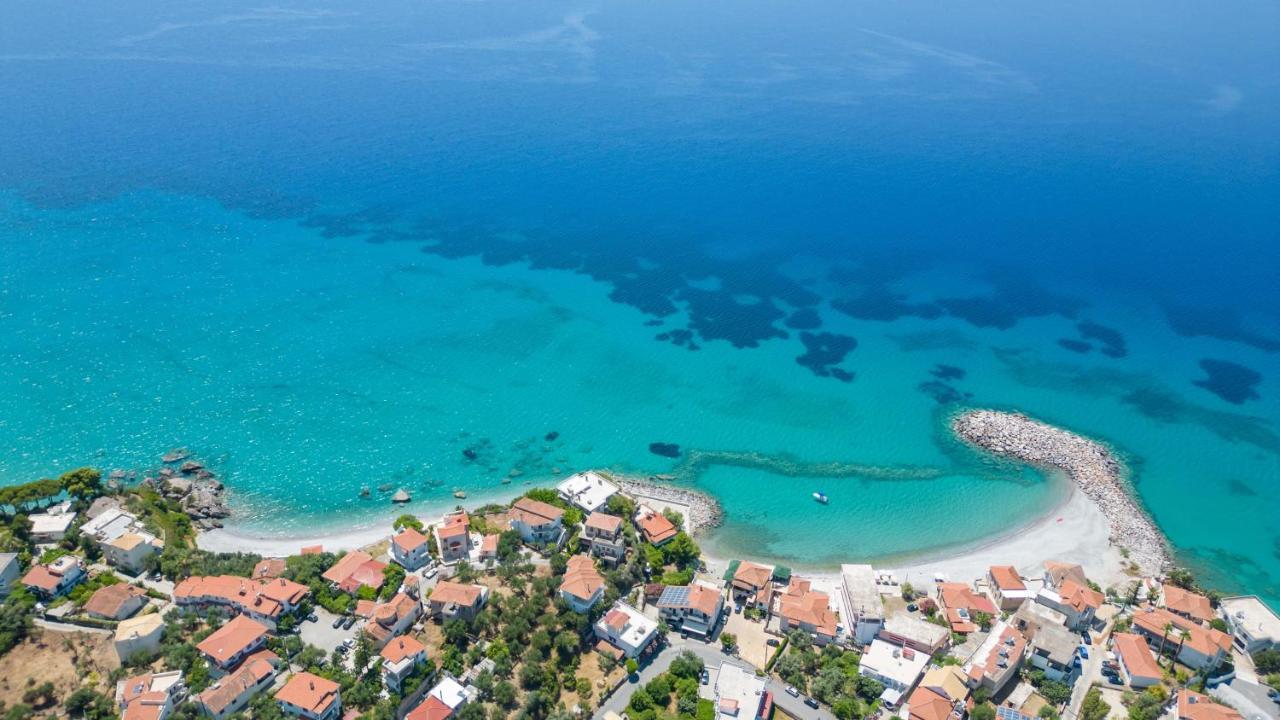 Grand Suites With Private Pools Kalamata Exteriér fotografie
