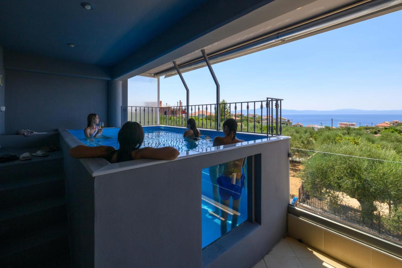 Grand Suites With Private Pools Kalamata Exteriér fotografie