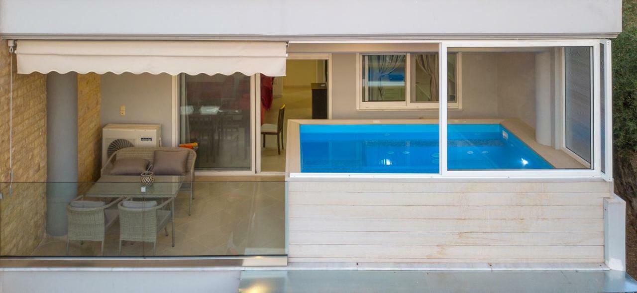 Grand Suites With Private Pools Kalamata Exteriér fotografie