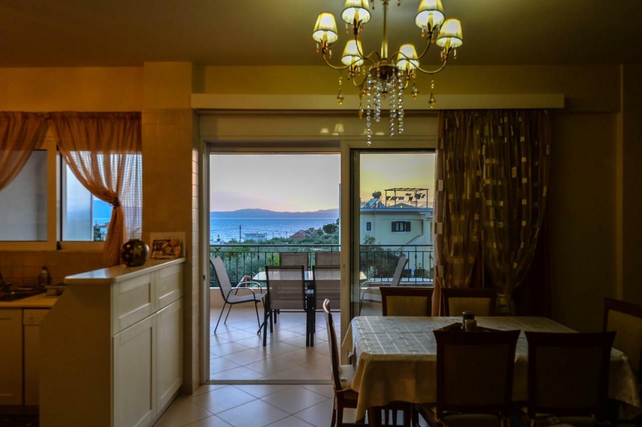 Grand Suites With Private Pools Kalamata Exteriér fotografie