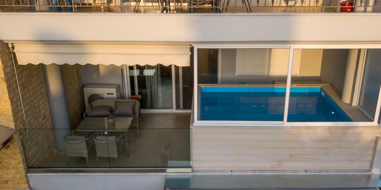 Grand Suites With Private Pools Kalamata Exteriér fotografie