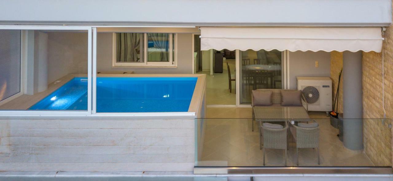 Grand Suites With Private Pools Kalamata Exteriér fotografie