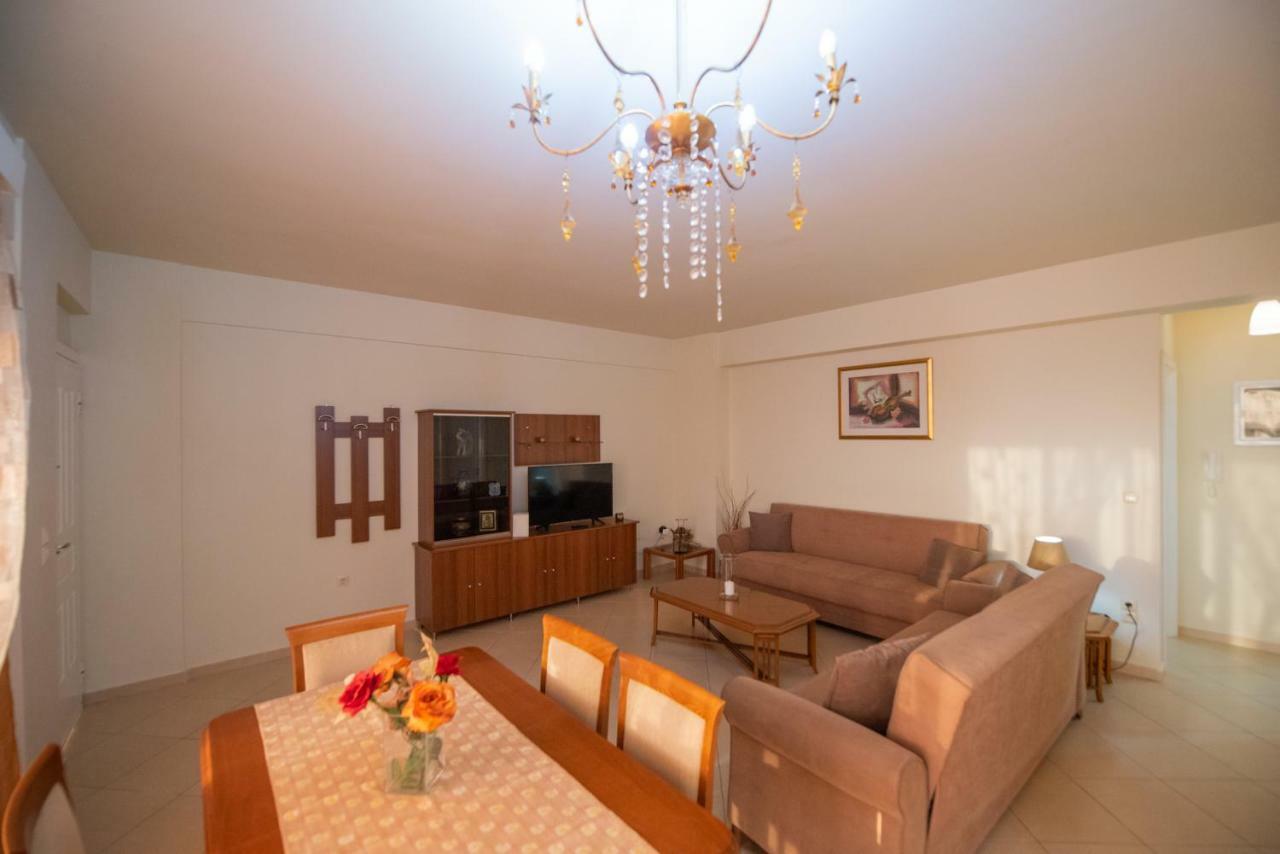 Grand Suites With Private Pools Kalamata Exteriér fotografie